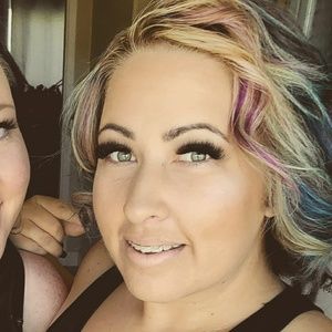 Meet your Posher, Deanna